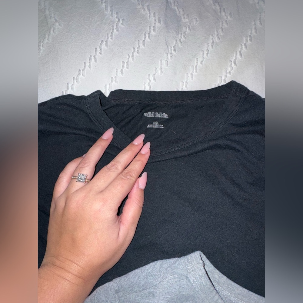 2 Pack Basic Crop Tees - Picture 5 of 8